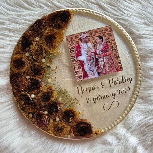 12" Grand Round Resin Keepsake