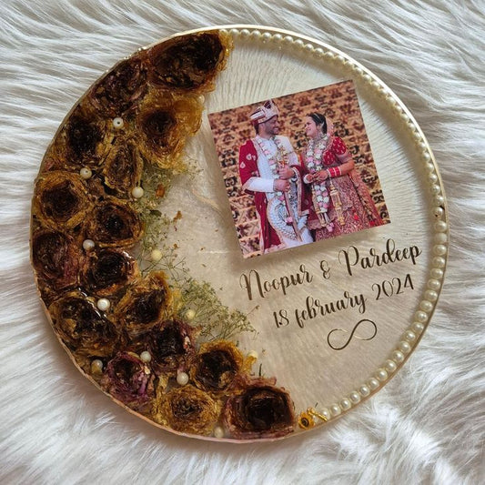 12" Grand Round Resin Keepsake