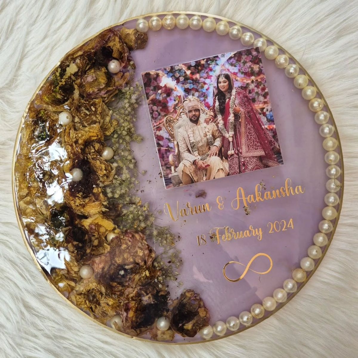 12" Grand Round Resin Keepsake