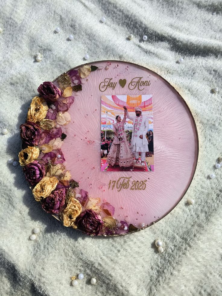 10" Elegant Round Resin Preservation Frame